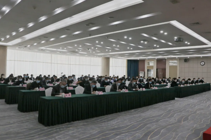 qy球友会官网集团、温泉集团举办贯彻落实市第十三次党代会精神宣讲报告会(图3)